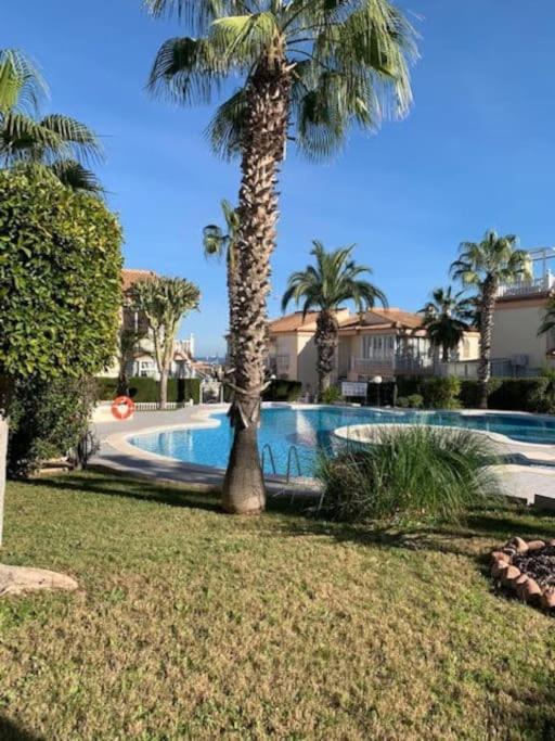 Schoenes Ferienbungalow In Los Altos Torrevieja Eksteriør bilde